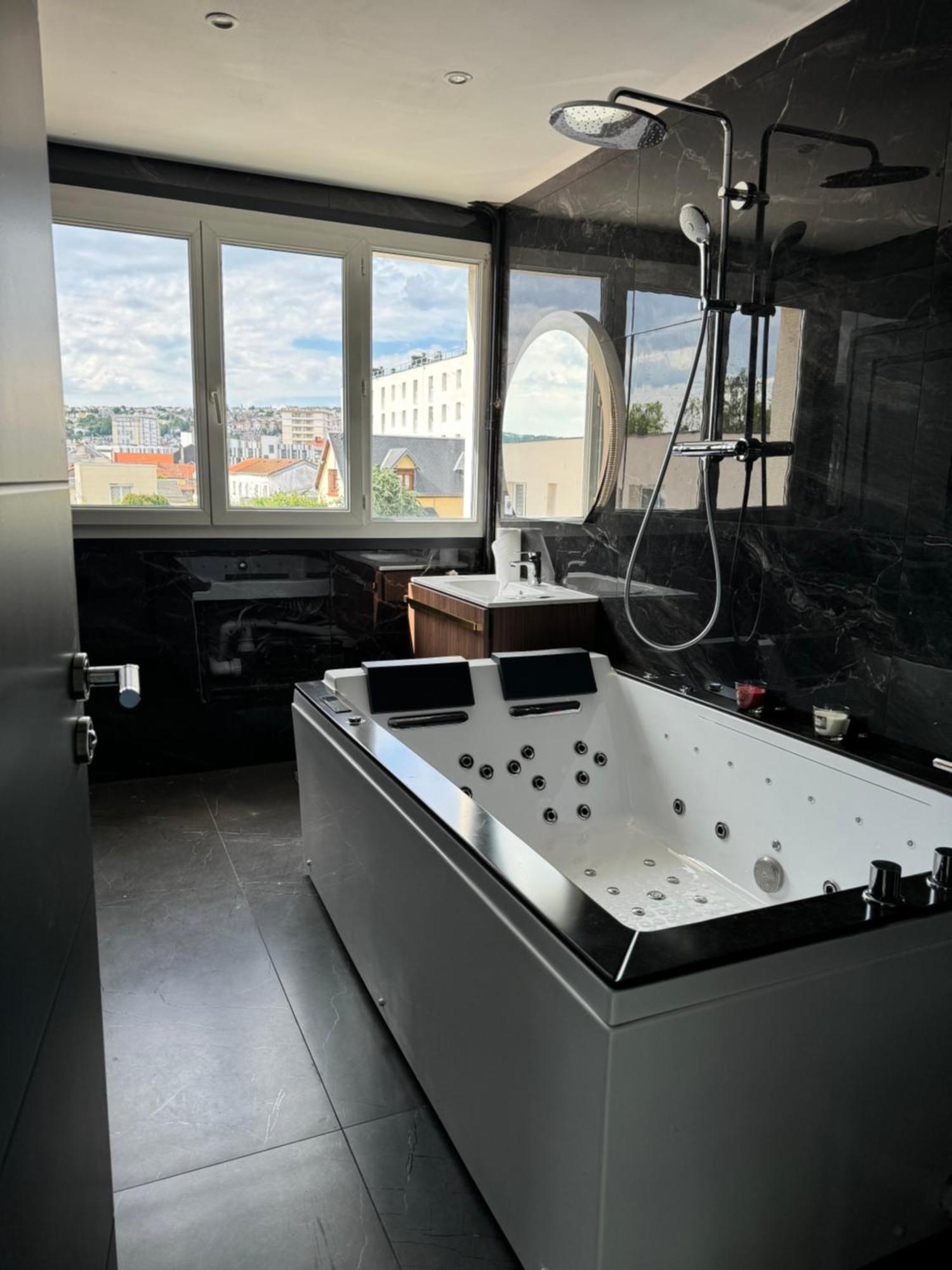 Appartement Jacuzzi 勒阿弗尔 外观 照片